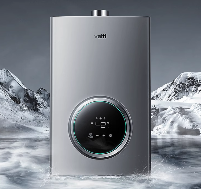 燃?xì)鉄崴髌放贫ㄎ话咐治? /> 
</p>
<p>
	&nbsp;
</p>
<p>
	一、華帝的品牌背景與行業(yè)地位
</p>
<p>
	&nbsp;
</p>
<p>
	華帝集團(tuán)成立于1992年，是中國(guó)燃?xì)饩咝袠I(yè)的知名企業(yè)，以“好火好生活”為品牌理念，致力于為消費(fèi)者提供高品質(zhì)的燃?xì)饩弋a(chǎn)品。華帝的燃?xì)鉄崴鳟a(chǎn)品以安全、節(jié)能、智能化為特點(diǎn)，深受消費(fèi)者喜愛(ài)。例如，其熱水器產(chǎn)品在國(guó)內(nèi)市場(chǎng)占有率逐年提升，并成功進(jìn)入東南亞、非洲等國(guó)際市場(chǎng)。
</p>
<p>
	&nbsp;
</p>
<p>
	二、行業(yè)背景：燃?xì)鉄崴魇袌?chǎng)的增速趨勢(shì)與競(jìng)爭(zhēng)格局
</p>
<p>
	&nbsp;
</p>
<p>
	根據(jù)奧維云網(wǎng)的數(shù)據(jù)，2024年中國(guó)燃?xì)鉄崴魇袌?chǎng)規(guī)模達(dá)到296億元，同比增長(zhǎng)8.8%，零售量達(dá)到1343萬(wàn)臺(tái)，同比增長(zhǎng)8.7%。這一增長(zhǎng)得益于國(guó)家對(duì)燃?xì)饩咝袠I(yè)的政策支持以及消費(fèi)者對(duì)智能化、節(jié)能化產(chǎn)品的需求。與此同時(shí)，燃?xì)鉄崴魇袌?chǎng)競(jìng)爭(zhēng)激烈，品牌需要在技術(shù)創(chuàng)新、產(chǎn)品差異化和營(yíng)銷(xiāo)策略上持續(xù)發(fā)力，以贏得消費(fèi)者的青睞。
</p>
<p>
	&nbsp;
</p>
<p>
	三、品牌背景：華帝燃?xì)鉄崴鞯囊?guī)模與定位
</p>
<p>
	&nbsp;
</p>
<p>
	華帝燃?xì)鉄崴饕灾懈叨耸袌?chǎng)為主，注重產(chǎn)品的安全性和智能化。其產(chǎn)品線涵蓋從傳統(tǒng)燃?xì)鉄崴鞯搅憷渌細(xì)鉄崴?、智能恒溫?zé)崴鞯榷鄠€(gè)品類(lèi)，滿足不同消費(fèi)者的需求。例如，其零冷水燃?xì)鉄崴鲬{借即開(kāi)即熱的特性，成為市場(chǎng)熱銷(xiāo)產(chǎn)品。
</p>
<p>
	&nbsp;
</p>
<p>
	四、品牌理念
</p>
<p>
	&nbsp;
</p>
<p>
	華帝始終堅(jiān)持“科技讓生活更美好”的品牌理念，通過(guò)技術(shù)創(chuàng)新提升產(chǎn)品性能，同時(shí)注重環(huán)保和節(jié)能。這一理念不僅體現(xiàn)在產(chǎn)品設(shè)計(jì)中，也貫穿于品牌的營(yíng)銷(xiāo)活動(dòng)中，幫助華帝在消費(fèi)者心中樹(shù)立了高端、科技的品牌形象。
</p>
<p>
	<br />
</p>
<p align=